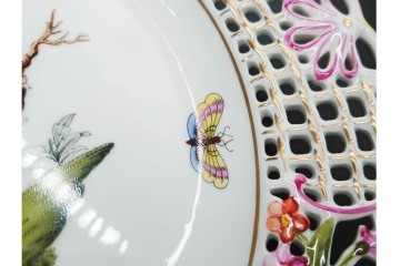 ハンガリー　ヘレンド(HEREND)　ロスチャイルド・バードシリーズ　上品なプレートとナプキンリングのセット　(R-087317)