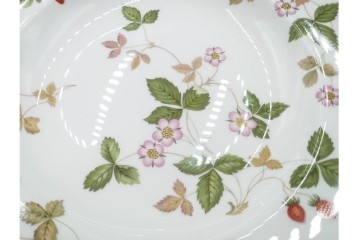 イギリス　WEDGWOOD(ウェッジウッド)　直径約23cm　ワイルドストロベリーシリーズのプレート6枚セット　(R-087318)