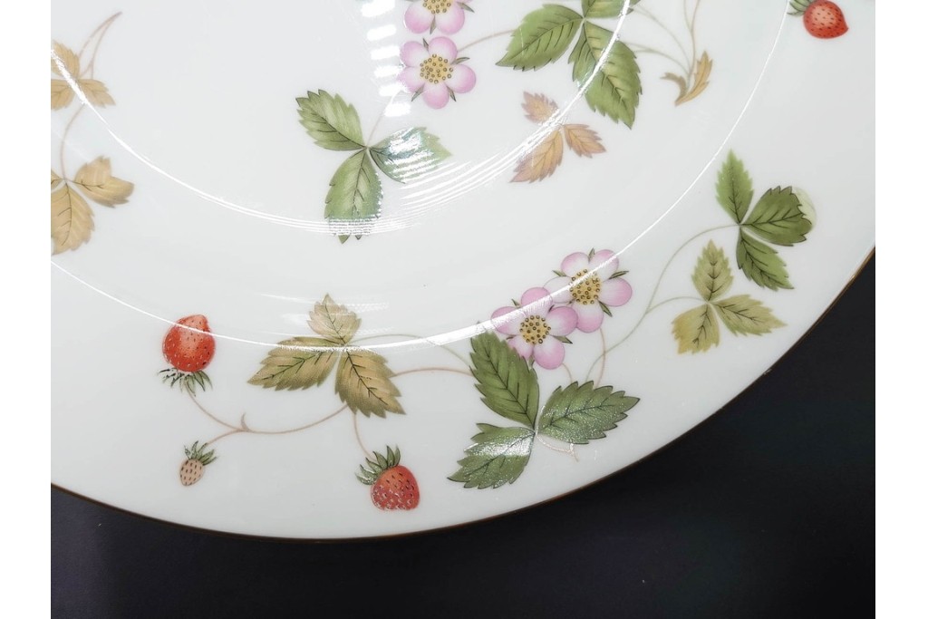 イギリス　WEDGWOOD(ウェッジウッド)　直径約23cm　ワイルドストロベリーシリーズのプレート6枚セット　(R-087318)