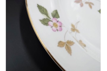 イギリス　WEDGWOOD(ウェッジウッド)　直径約23cm　ワイルドストロベリーシリーズのプレート6枚セット　(R-087318)