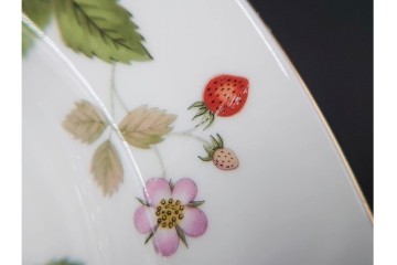イギリス　WEDGWOOD(ウェッジウッド)　直径約23cm　ワイルドストロベリーシリーズのプレート6枚セット　(R-087318)