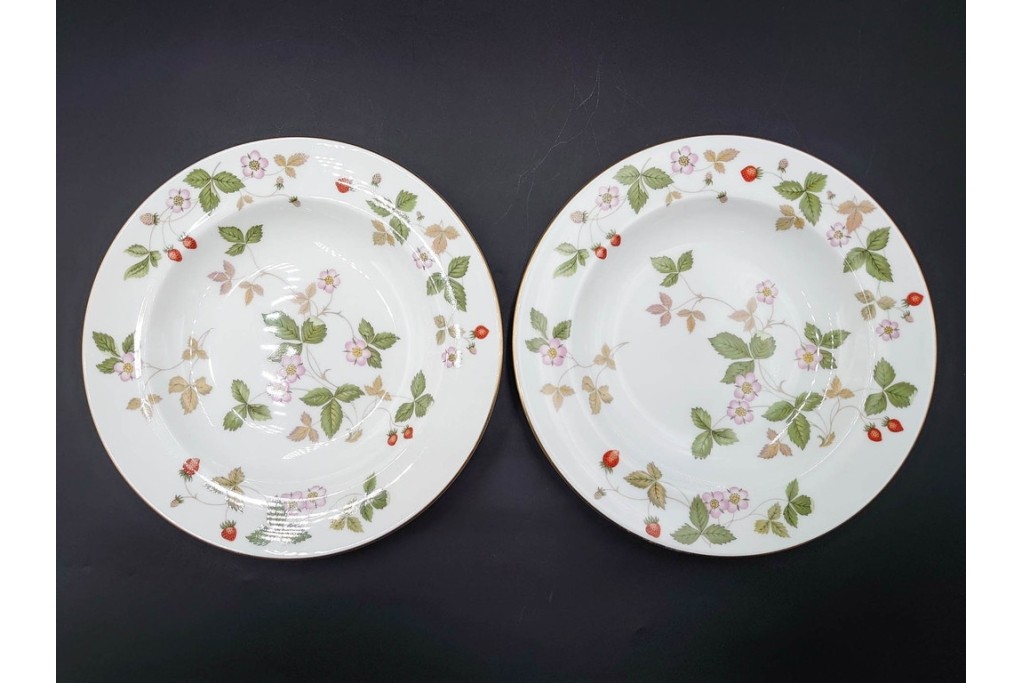 イギリス　WEDGWOOD(ウェッジウッド)　直径約23cm　ワイルドストロベリーシリーズのプレート6枚セット　(R-087318)