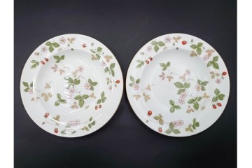 イギリス　WEDGWOOD(ウェッジウッド)　直径約23cm　ワイルドストロベリーシリーズのプレート6枚セット　(R-087318)