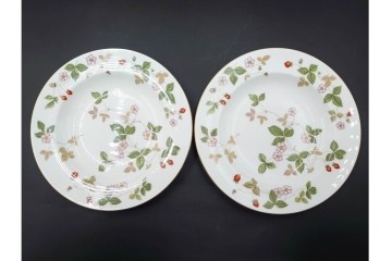 イギリス　WEDGWOOD(ウェッジウッド)　直径約23cm　ワイルドストロベリーシリーズのプレート6枚セット　(R-087318)