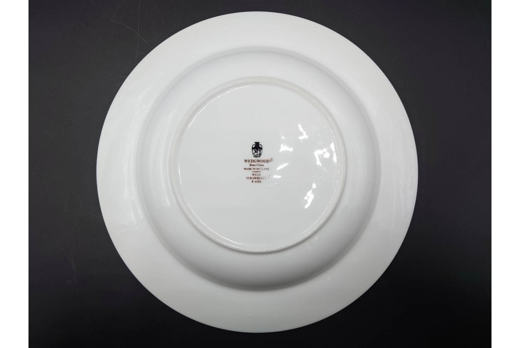 イギリス　WEDGWOOD(ウェッジウッド)　直径約23cm　ワイルドストロベリーシリーズのプレート6枚セット　(R-087318)