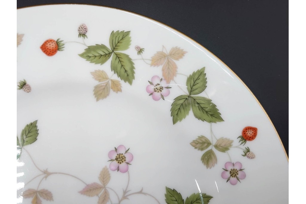 イギリス　WEDGWOOD(ウェッジウッド)　直径約21cm　ワイルドストロベリーシリーズのプレート6枚セット　(R-087319)