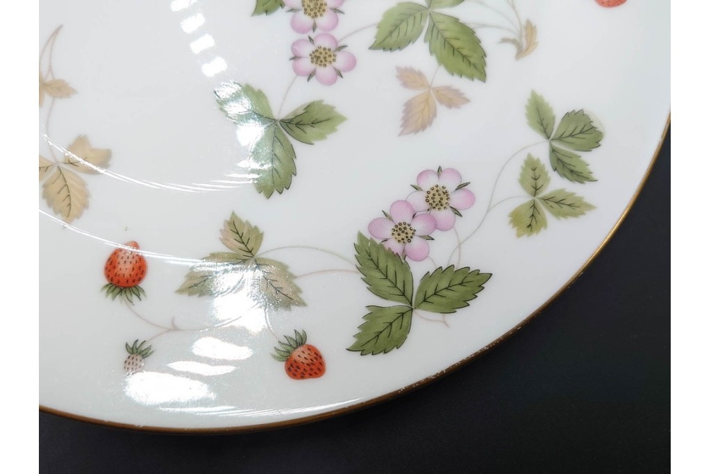 イギリス　WEDGWOOD(ウェッジウッド)　直径約21cm　ワイルドストロベリーシリーズのプレート6枚セット　(R-087319)