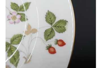 イギリス　WEDGWOOD(ウェッジウッド)　直径約21cm　ワイルドストロベリーシリーズのプレート6枚セット　(R-087319)