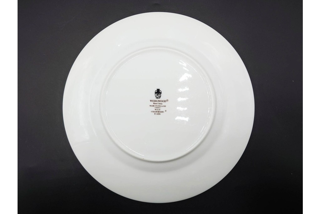 イギリス　WEDGWOOD(ウェッジウッド)　直径約21cm　ワイルドストロベリーシリーズのプレート6枚セット　(R-087319)