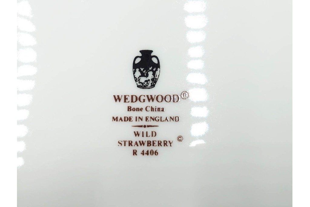 イギリス　WEDGWOOD(ウェッジウッド)　直径約21cm　ワイルドストロベリーシリーズのプレート6枚セット　(R-087319)