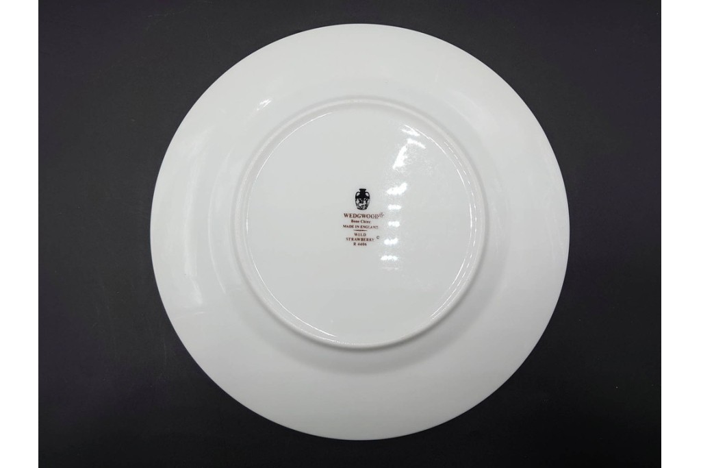 イギリス　WEDGWOOD(ウェッジウッド)　直径約21cm　ワイルドストロベリーシリーズのプレート6枚セット　(R-087319)