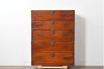 和製アンティーク　前面欅(ケヤキ)材　木目が魅力の五丁引き庄内箪笥　(R-087320)