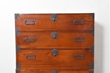 和製アンティーク　前面欅(ケヤキ)材　木目が魅力の五丁引き庄内箪笥　(R-087320)