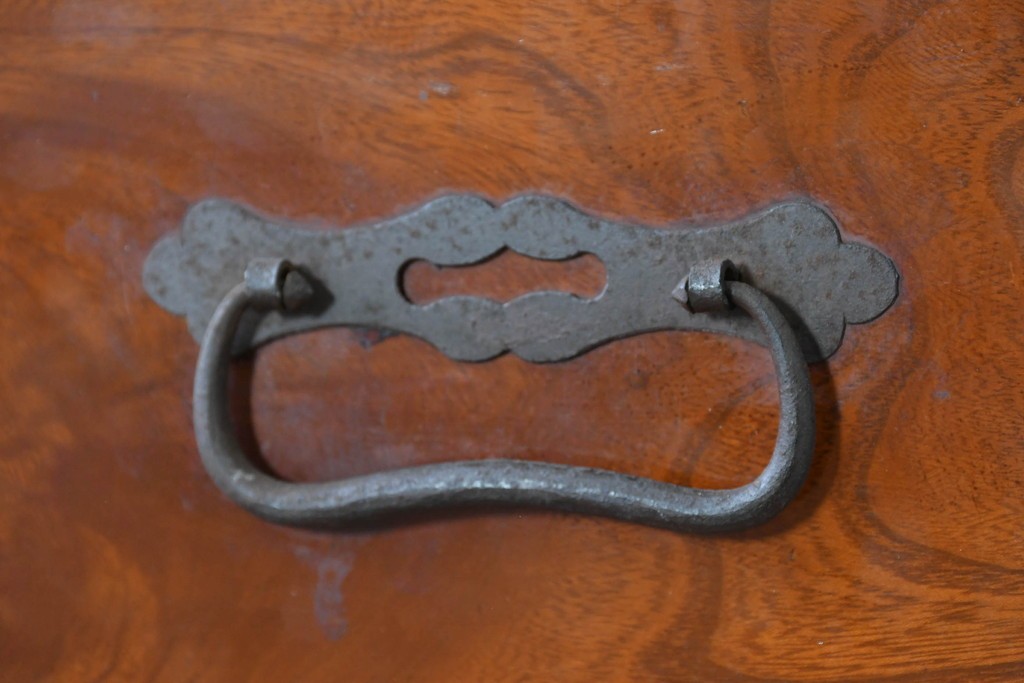 和製アンティーク　前面欅(ケヤキ)材　木目が魅力の五丁引き庄内箪笥　(R-087320)