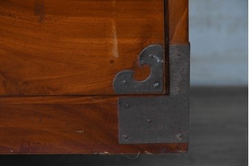 和製アンティーク　前面欅(ケヤキ)材　木目が魅力の五丁引き庄内箪笥　(R-087320)