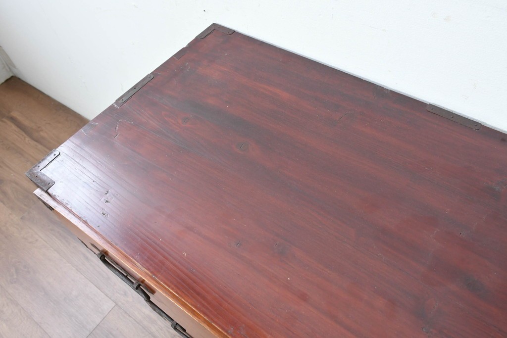 和製アンティーク　前面欅(ケヤキ)材　木目が魅力の庄内箪笥ローチェスト　(R-087321)