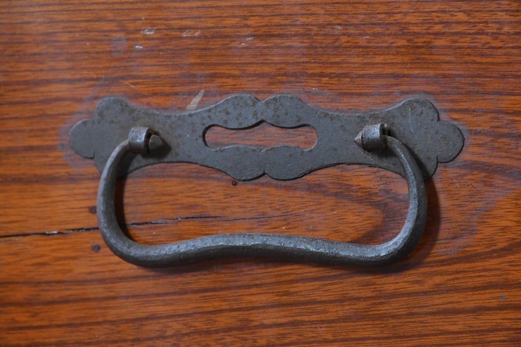 和製アンティーク　前面欅(ケヤキ)材　木目が魅力の庄内箪笥ローチェスト　(R-087321)