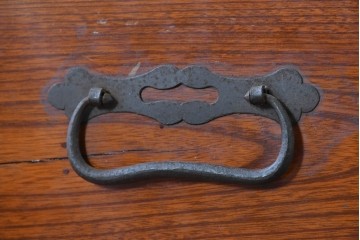 和製アンティーク　前面欅(ケヤキ)材　木目が魅力の庄内箪笥ローチェスト　(R-087321)