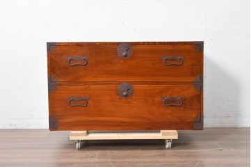 和製アンティーク　前面欅(ケヤキ)材　木目が魅力の庄内箪笥ローチェスト　(R-087322)