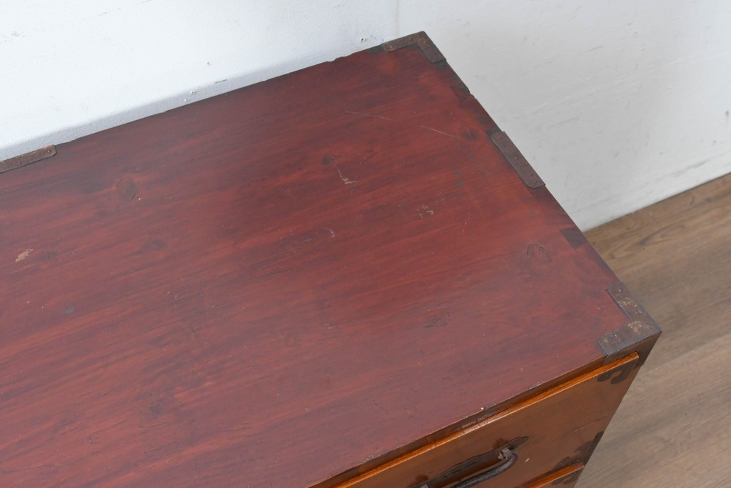 和製アンティーク　前面欅(ケヤキ)材　木目が魅力の庄内箪笥ローチェスト　(R-087322)