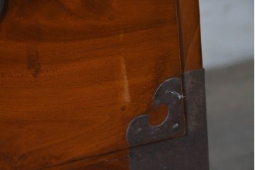 和製アンティーク　前面欅(ケヤキ)材　木目が魅力の庄内箪笥ローチェスト　(R-087322)