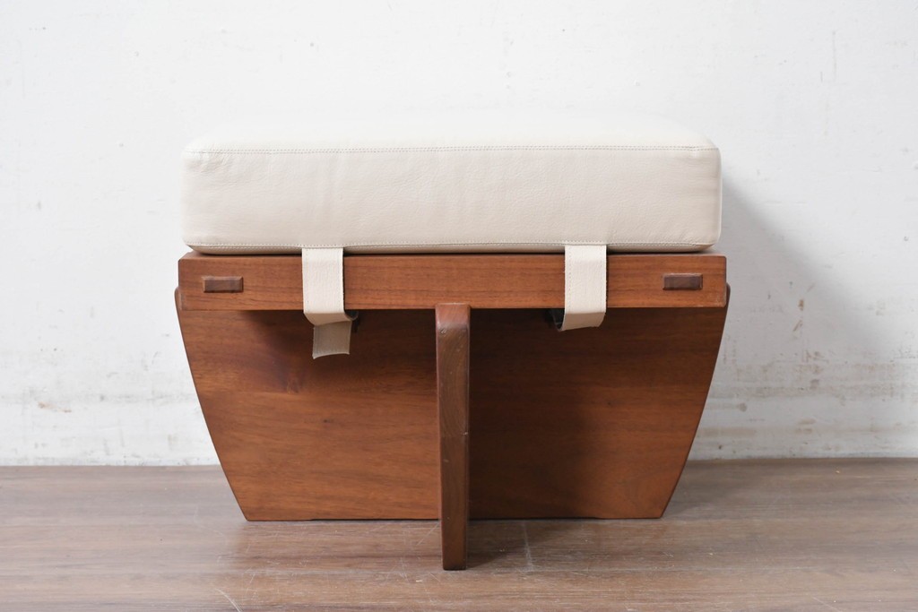 中古　桜製作所　ジョージ・ナカシマ(George Nakashima)　レザークッションのグリーンロック・オットマン　(R-087323)
