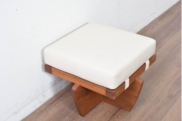 中古　桜製作所　ジョージ・ナカシマ(George Nakashima)　レザークッションのグリーンロック・オットマン　(R-087323)