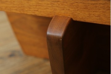 中古　桜製作所　ジョージ・ナカシマ(George Nakashima)　レザークッションのグリーンロック・オットマン　(R-087323)