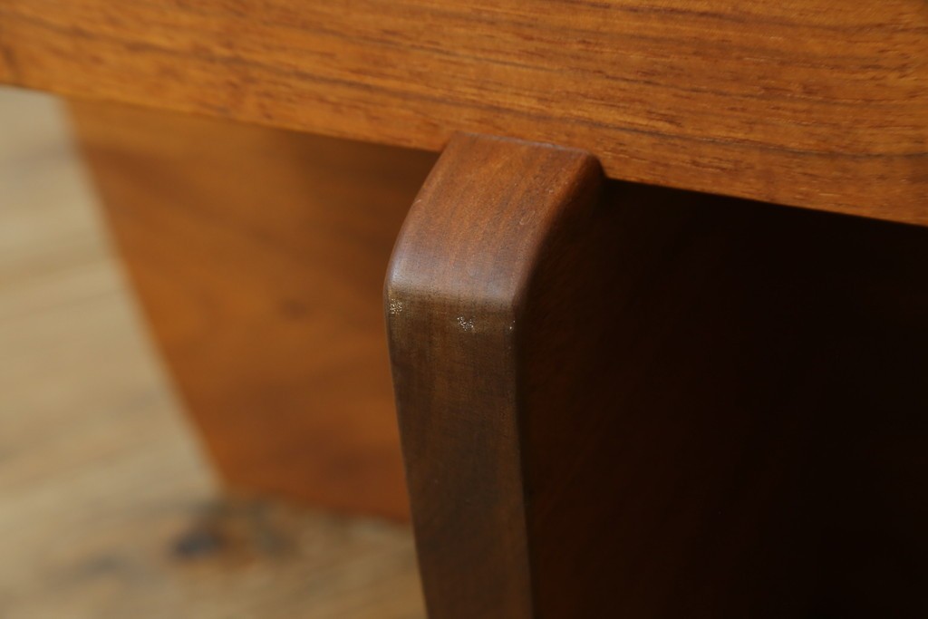 中古　桜製作所　ジョージ・ナカシマ(George Nakashima)　レザークッションのグリーンロック・オットマン　(R-087323)