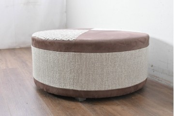 中古　コントラストの美しい幾何学パッチワークのラウンドフットスツール　(R-087324)