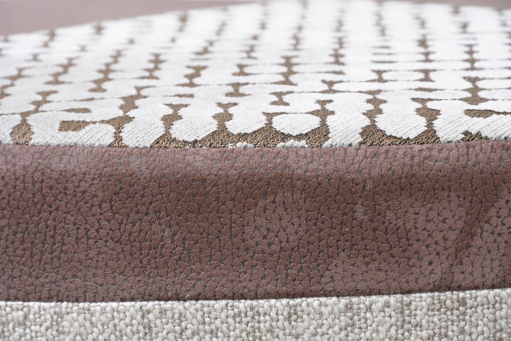 中古　コントラストの美しい幾何学パッチワークのラウンドフットスツール　(R-087324)