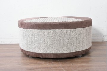 中古　コントラストの美しい幾何学パッチワークのラウンドフットスツール　(R-087324)