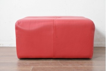 イタリアヴィンテージ　S'ACCOMODI(サコモディ)　赤が映えるミニマルデザインのキャスター付きオットマン　(R-087325)