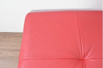 イタリアヴィンテージ　S'ACCOMODI(サコモディ)　赤が映えるミニマルデザインのキャスター付きオットマン　(R-087325)