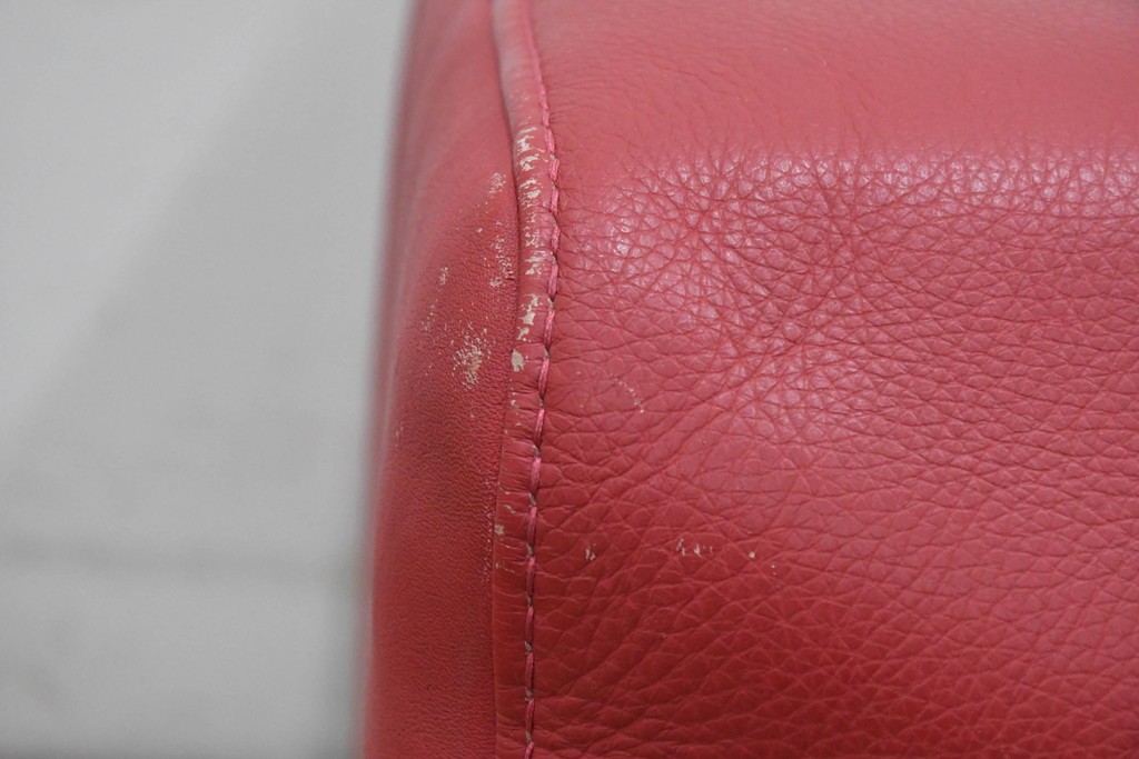 イタリアヴィンテージ　S'ACCOMODI(サコモディ)　赤が映えるミニマルデザインのキャスター付きオットマン　(R-087325)