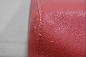 イタリアヴィンテージ　S'ACCOMODI(サコモディ)　赤が映えるミニマルデザインのキャスター付きオットマン　(R-087325)