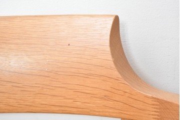 中古　飛騨産業　キツツキマーク　CRESCENT(クレセント)シリーズ　オーク材　曲線美が際立つアームチェア4脚セット　定価約39万円　(R-087326)