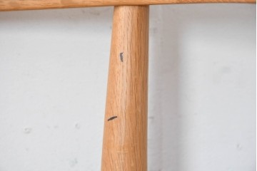 中古　飛騨産業　キツツキマーク　CRESCENT(クレセント)シリーズ　オーク材　曲線美が際立つアームチェア4脚セット　定価約39万円　(R-087326)