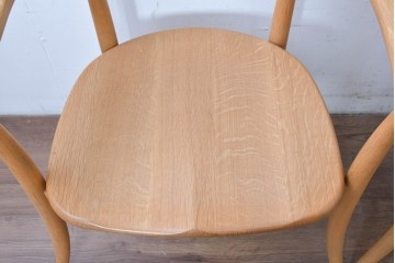 中古　飛騨産業　キツツキマーク　CRESCENT(クレセント)シリーズ　オーク材　曲線美が際立つアームチェア4脚セット　定価約39万円　(R-087326)