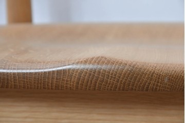 中古　飛騨産業　キツツキマーク　CRESCENT(クレセント)シリーズ　オーク材　曲線美が際立つアームチェア4脚セット　定価約39万円　(R-087326)