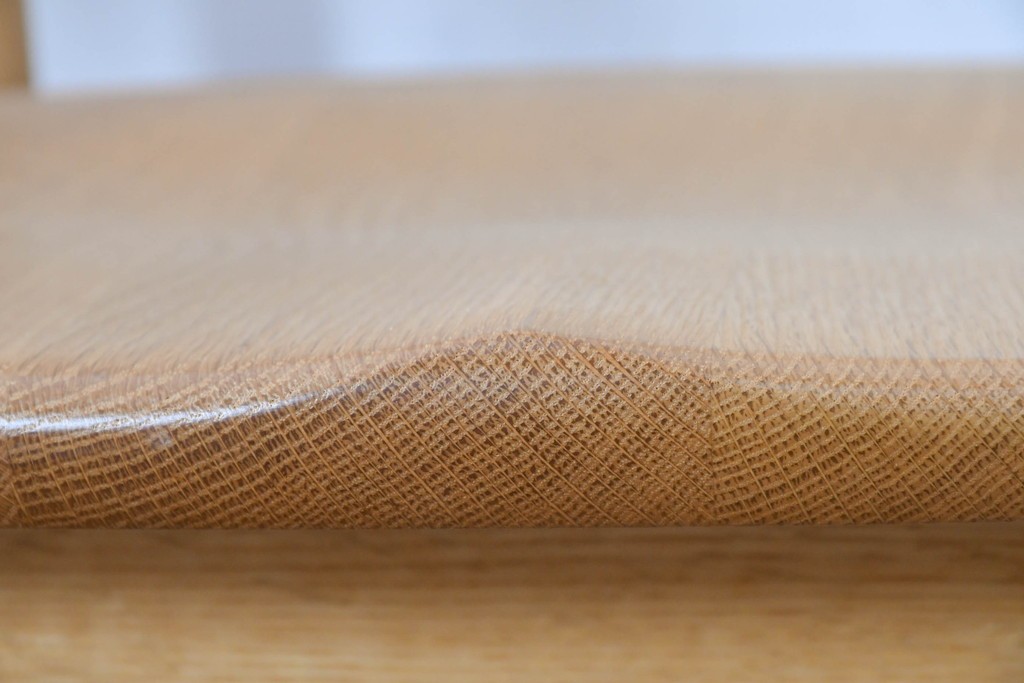 中古　飛騨産業　キツツキマーク　CRESCENT(クレセント)シリーズ　オーク材　曲線美が際立つアームチェア4脚セット　定価約39万円　(R-087326)