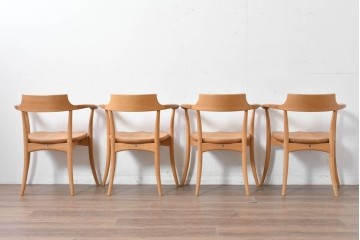 中古　飛騨産業　キツツキマーク　CRESCENT(クレセント)シリーズ　オーク材　曲線美が際立つアームチェア4脚セット　定価約39万円　(R-087326)