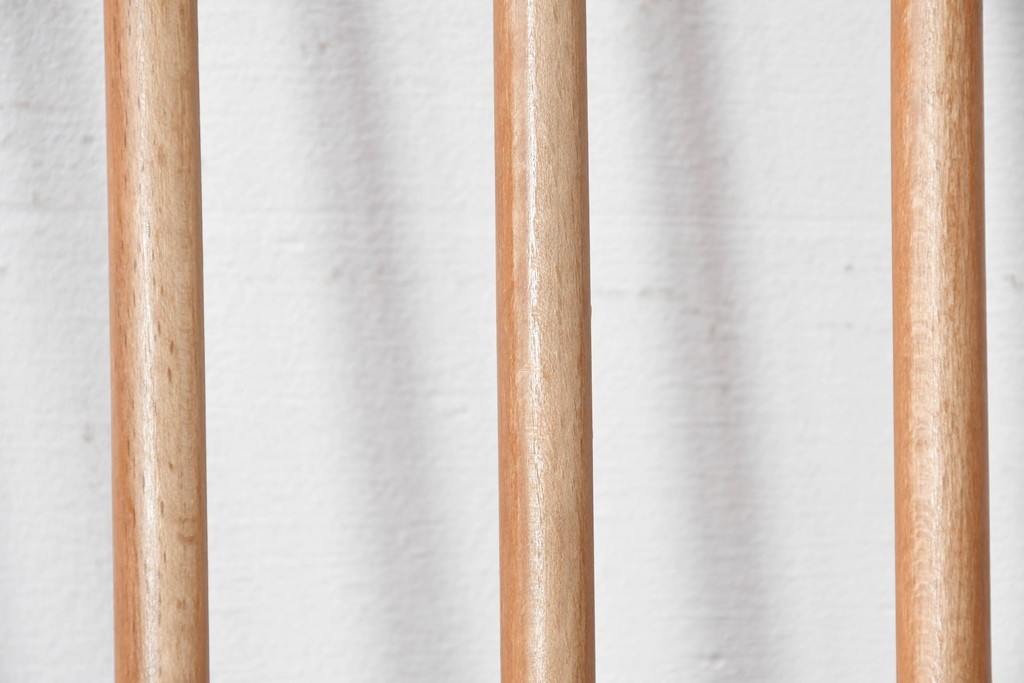 イギリスヴィンテージ　ERCOL(アーコール)　BSロゴ入り!　ウィンザーチェア　ナチュラル色のクエーカーアームチェア　(R-087327)