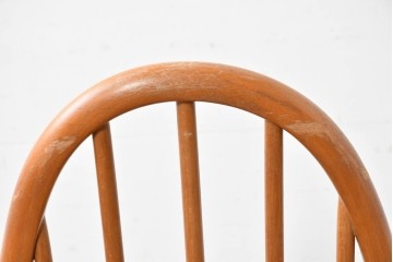 イギリスヴィンテージ　ERCOL(アーコール)　BSロゴ入り!　ウィンザーチェア　ナチュラル色のクエーカーアームチェア　(R-087327)