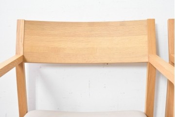 中古　美品　カリモク家具(karimoku)　小林幹也氏デザイン HARU　オーク材・フェイクレザー　軽やかなフレームのダイニングチェア2脚セット　定価(2脚合計)約13万円　(R-087329)