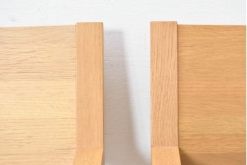 中古　美品　カリモク家具(karimoku)　小林幹也氏デザイン HARU　オーク材・フェイクレザー　軽やかなフレームのダイニングチェア2脚セット　定価(2脚合計)約13万円　(R-087329)