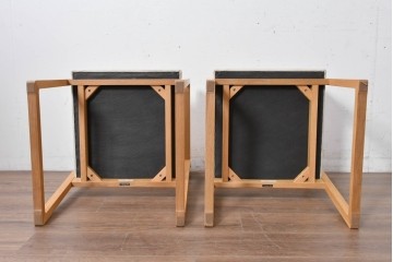 中古　美品　カリモク家具(karimoku)　小林幹也氏デザイン HARU　オーク材・フェイクレザー　軽やかなフレームのダイニングチェア2脚セット　定価(2脚合計)約13万円　(R-087329)