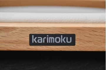 中古　美品　カリモク家具(karimoku)　小林幹也氏デザイン HARU　オーク材・フェイクレザー　軽やかなフレームのダイニングチェア2脚セット　定価(2脚合計)約13万円　(R-087329)