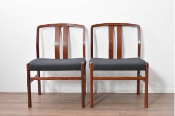 中古　希少な廃番品!　カリモク家具(karimoku)　最上位シリーズ「ビベンテ」　花梨(カリン)材　なめらかな曲線を描くフレームが魅力のダイニングチェア2脚セット　(R-087332)