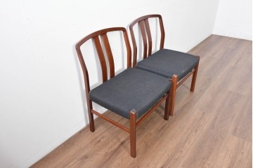 中古　希少な廃番品!　カリモク家具(karimoku)　最上位シリーズ「ビベンテ」　花梨(カリン)材　なめらかな曲線を描くフレームが魅力のダイニングチェア2脚セット　(R-087332)